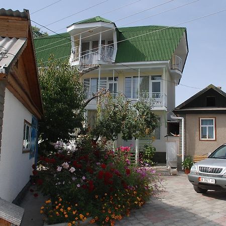 " У Татьяны" Hotel Cholpon-Ata Ngoại thất bức ảnh